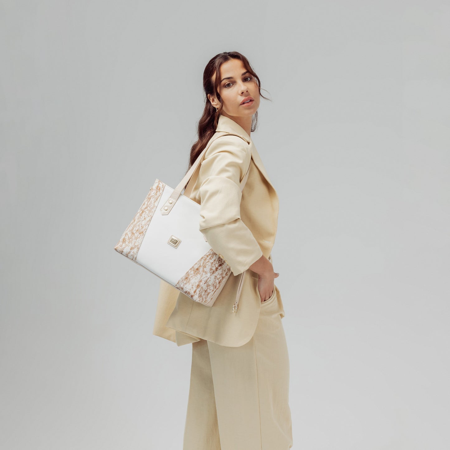 Cavalinho Acqua Marine Tote Bag for Women SKU 16120297.31.99. #color_beige / white