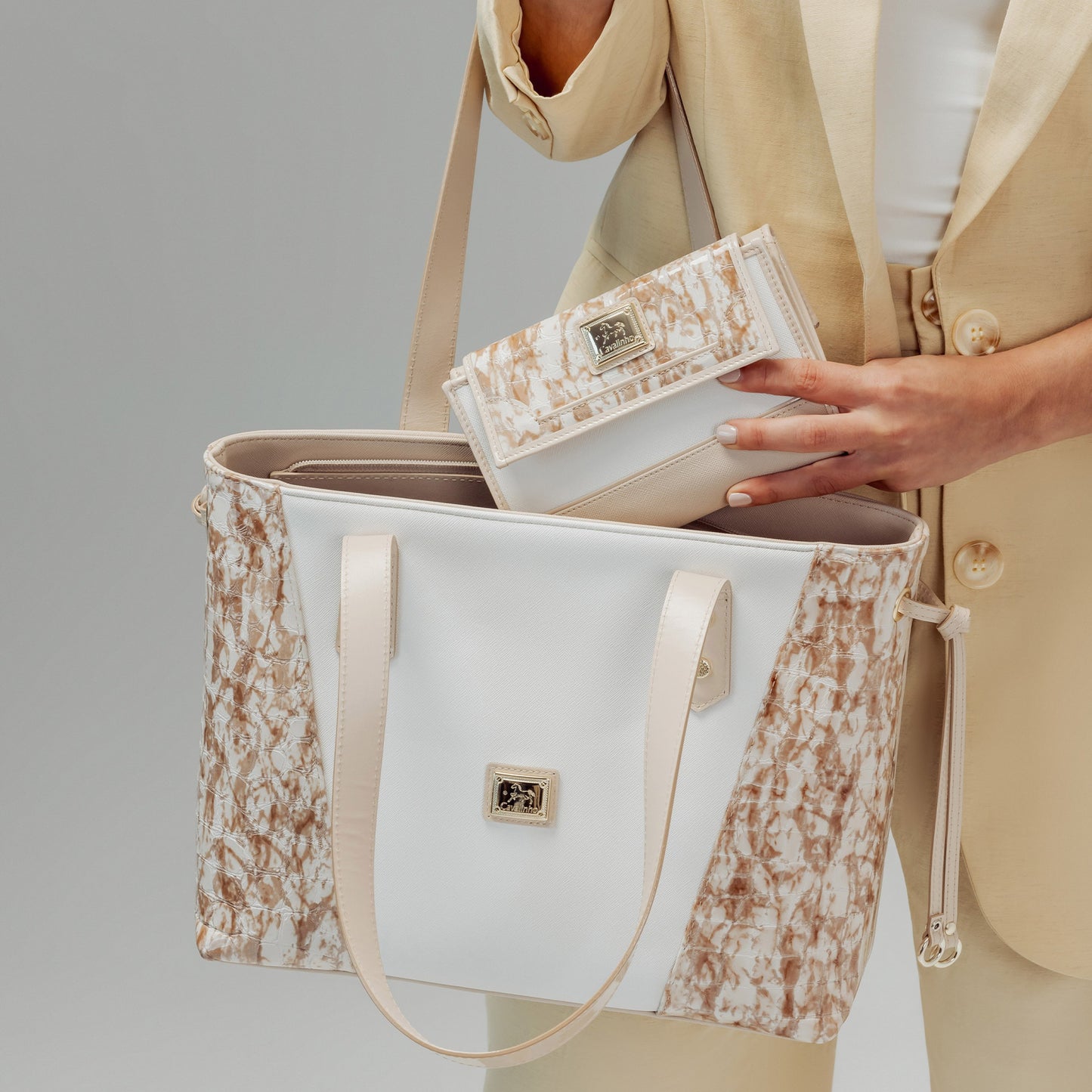 Cavalinho Acqua Marine Tote Bag for Women SKU 16120297.31.99. #color_beige / white