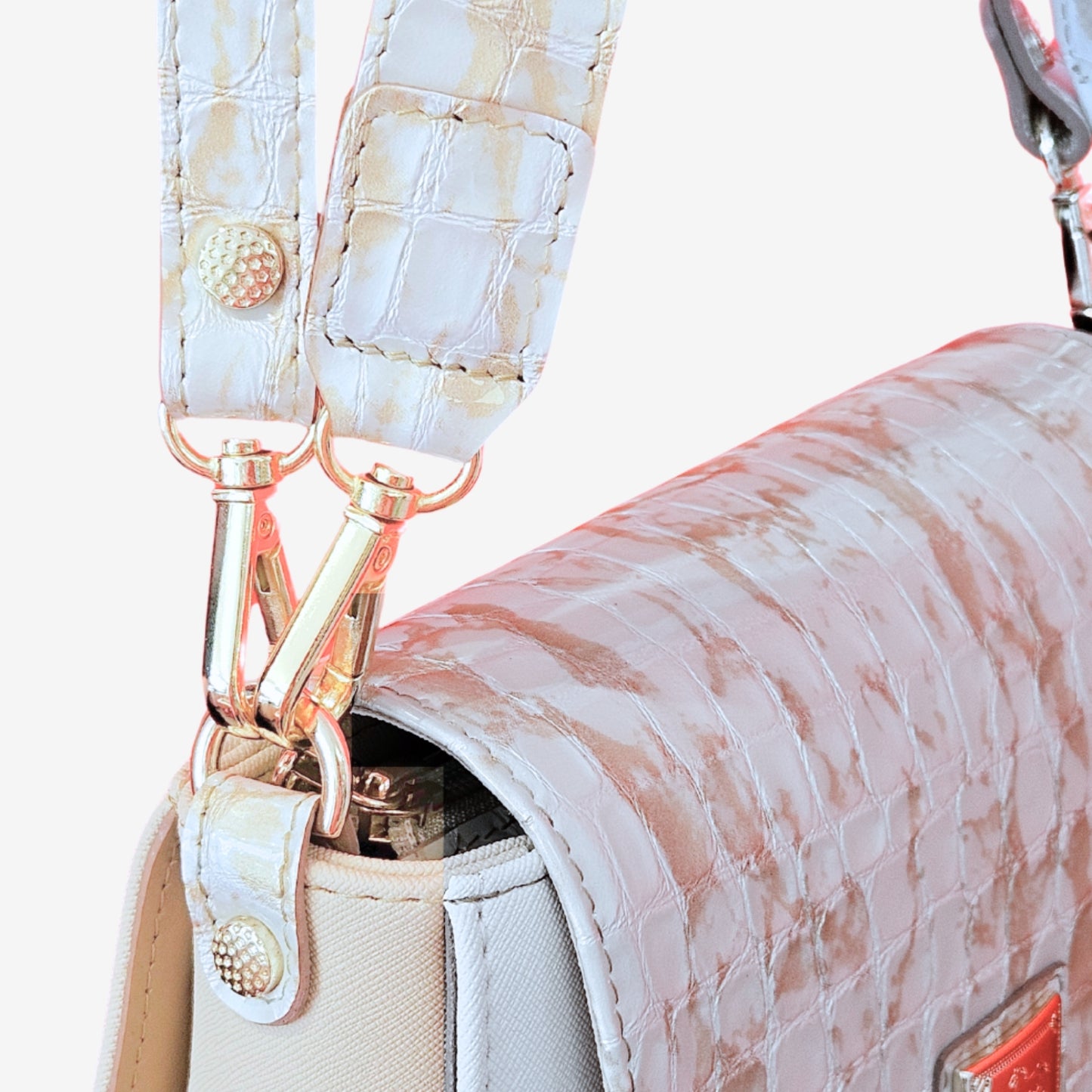 Cavalinho Outlet Mystic Handbag for Women SKU 18460530.31.99. #color_beige / white