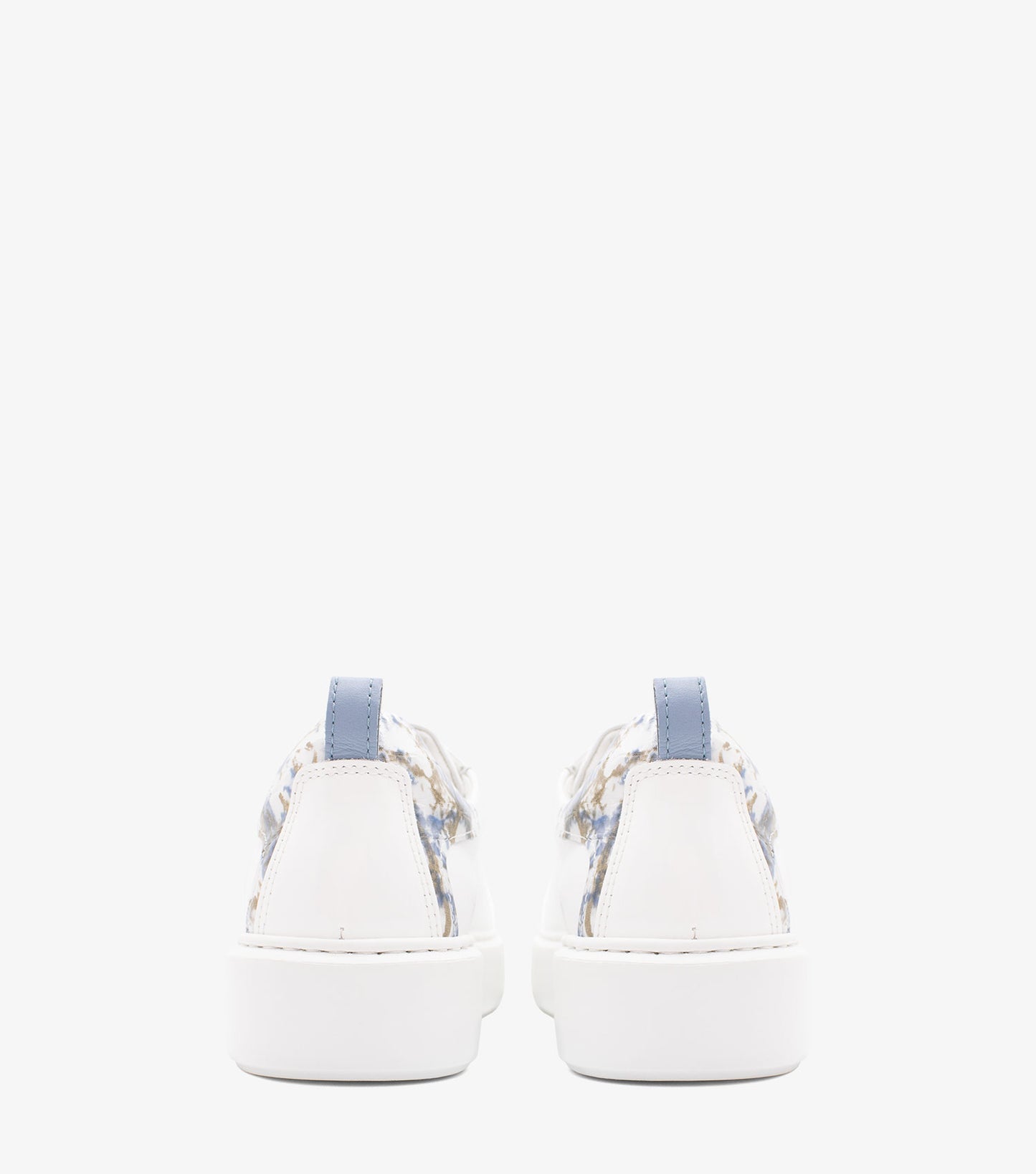 Acqua Bella Sneakers